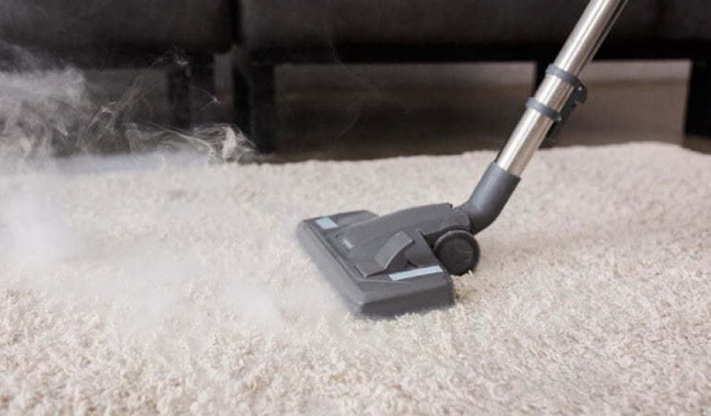Use of steam carpet cleaning machine at home