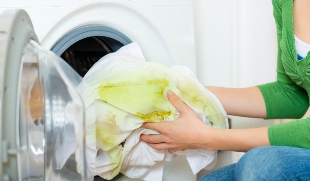 How to Remove Colour Bleeding Stains from Clothes