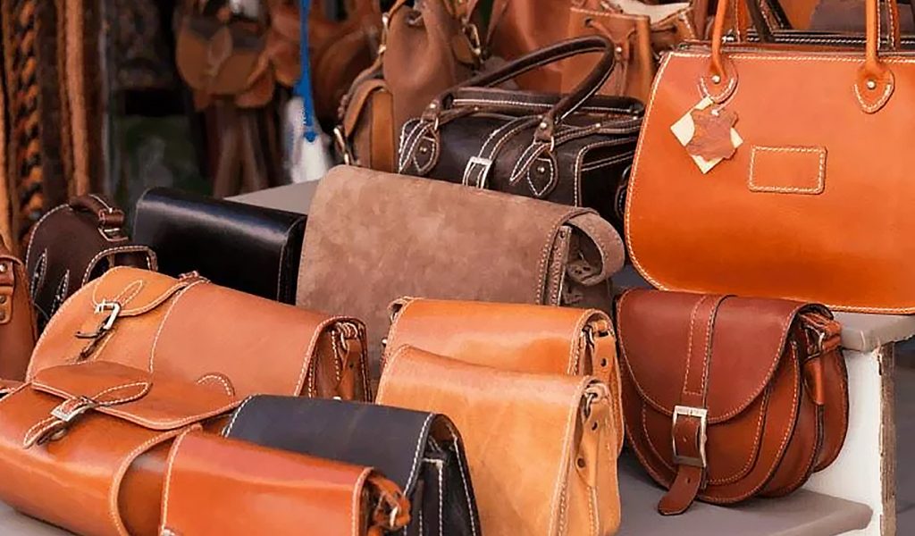 Colour of leather conditioning has an impact on the bag