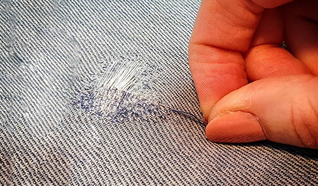 darning-the-best-way-to-mend-your-clothes