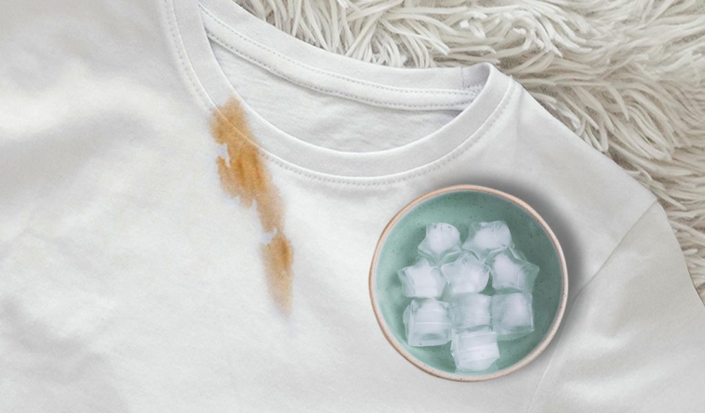Remove makeup stains using ice