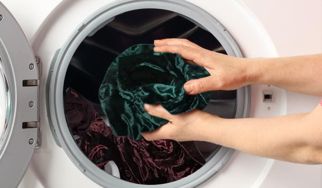 Clean velvet clothes in a washing machine