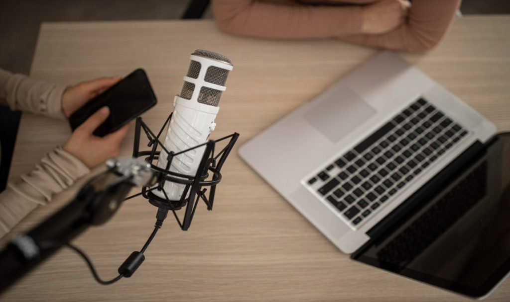 Podcast can be a great business idea in India for 2023