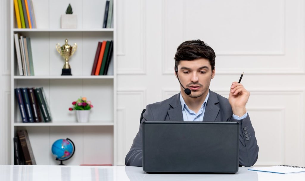 Virtual call center can turn into a great business idea in India