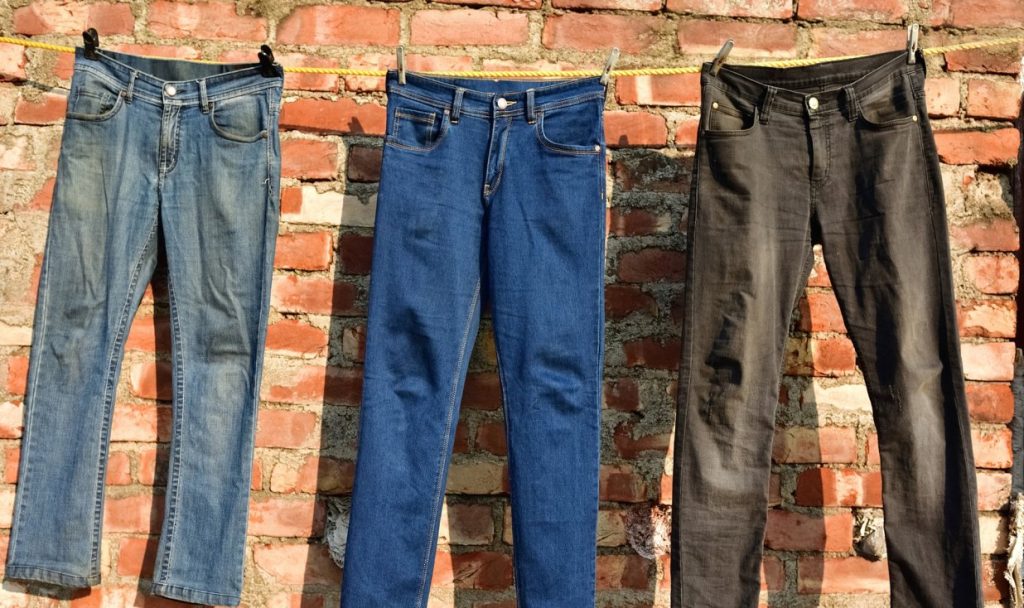 How to remove sweat smell from jeans