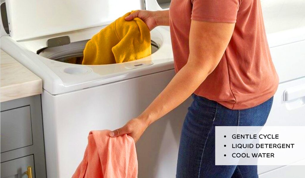 The right way to wash coloured clothes